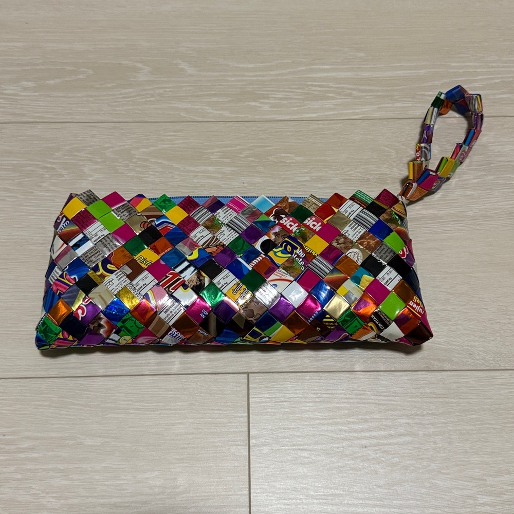 3/$10 Unique Multicolor Woven Repurposed Wrapper Wristlet Clutch - Picture 2 of 6
